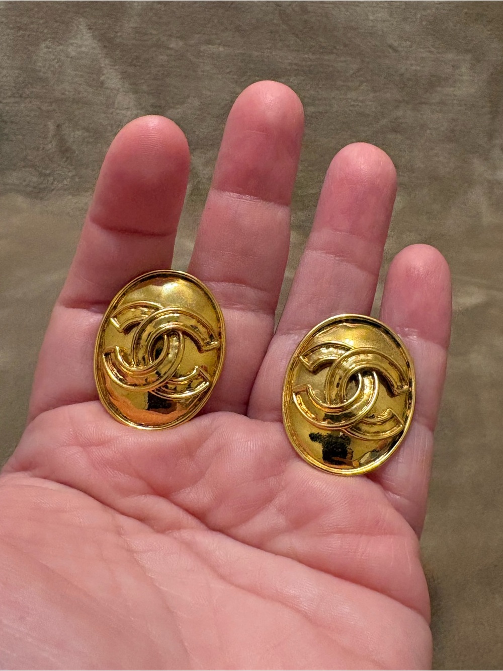 CHANEL gold plated Oval Clip on Earrings Vintage